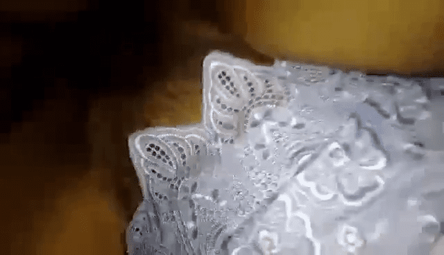 Hacemos el amor con mi Cholita en su Cama RICO