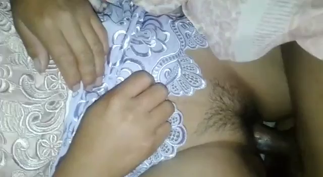 Haciendo el amor con mi cholita dormida
